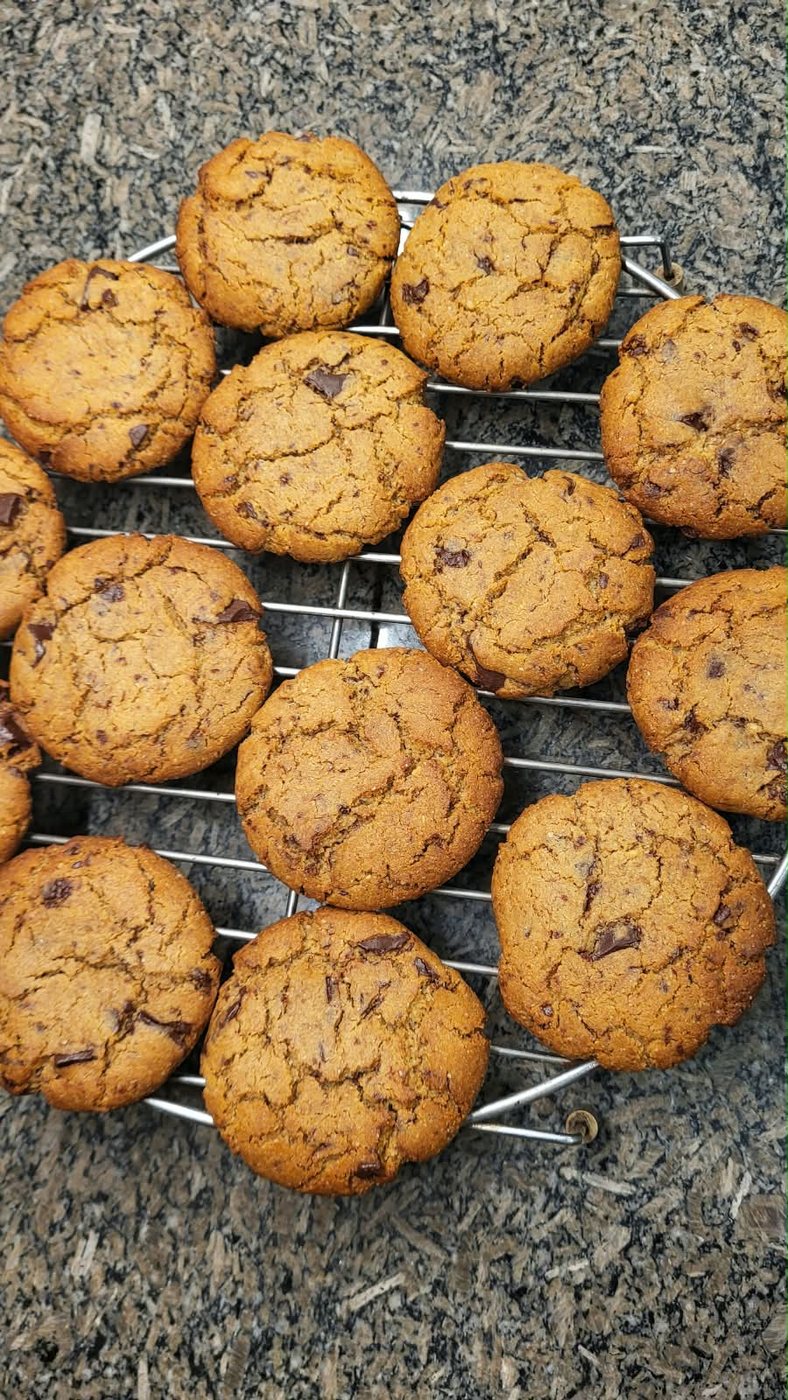 Single chocolate millet cookies